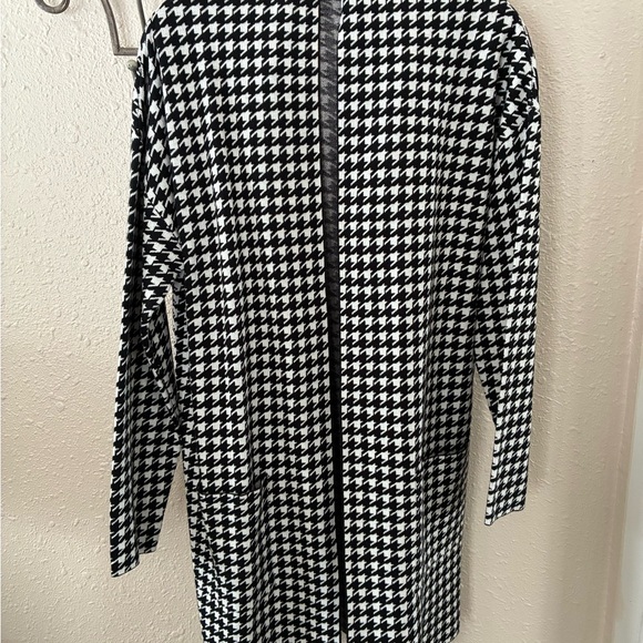 NWT Houndstooth Knit Long Open Front Cardigan - Picture 2 of 7